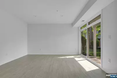 451 Albany Court, West New York, NJ 07093 - Photo 33