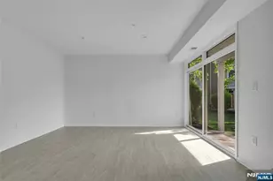 451 Albany Ct, West New York, NJ 07093 - Photo 33