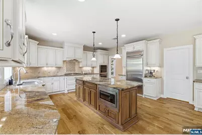 42 Spring Valley Road, Montvale, NJ 07645 - Photo 3