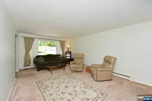 51 Charwalt Dr, Hawthorne, NJ 07506 - Photo 7