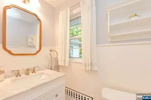 51 Charwalt Dr, Hawthorne, NJ 07506 - Photo 19