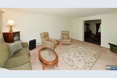 51 Charwalt Drive, Hawthorne, NJ 07506 - Photo 5