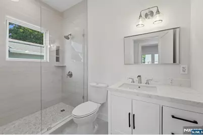 588 Maple Avenue, Saddle Brook Township, NJ 07663 - Photo 21