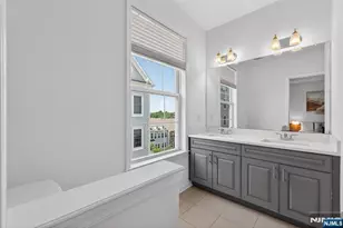 197 Roosevelt Dr, Wood Ridge, NJ 07075 - Photo 31