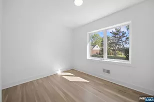 33-17 Southern Dr, Fair Lawn, NJ 07410 - Photo 15