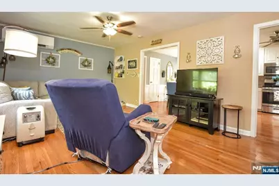 90 Grove Street, Waldwick, NJ 07463 - Photo 3