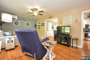 90 Grove St, Waldwick, NJ 07463 - Photo 3