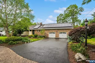 226 Mulberry Pl, Ridgewood, NJ 07450 - Photo 3