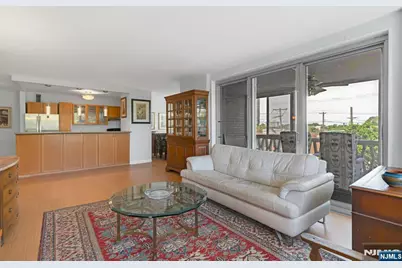 2100 Linwood Avenue 3S #3S, Fort Lee, NJ 07024 - Photo 7
