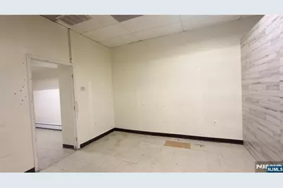 6224 Bergenline Avenue, West New York, NJ 07093 - Photo 5