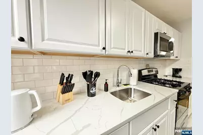 12 68th Street, Guttenberg, NJ 07093 - Photo 5