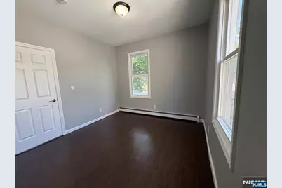 119-121 End Avenue 2 #2, Newark, NJ 07106 - Photo 7