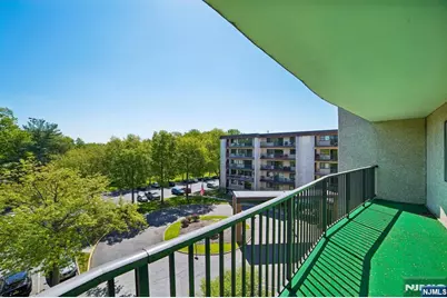 521 Piermont Avenue 428 #428, River Vale Township, NJ 07675 - Photo 5