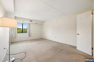521 Piermont Ave 428, River Vale Township, NJ 07675 - Photo 11