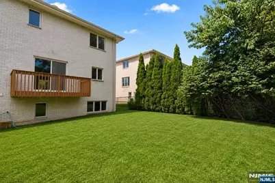 253 Warren Avenue, Fort Lee, NJ 07024 - Photo 17