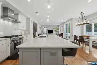 95 Mezzine Drive, Cresskill, NJ 07626 - Photo 13
