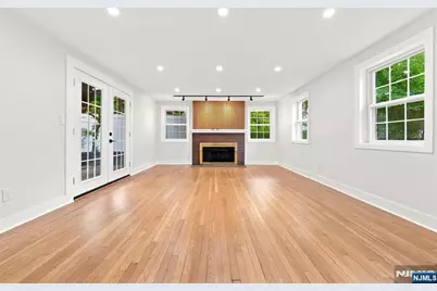 867 River Road, Teaneck Township, NJ 07666 - Photo 13