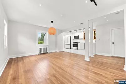 867 River Road, Teaneck Township, NJ 07666 - Photo 15