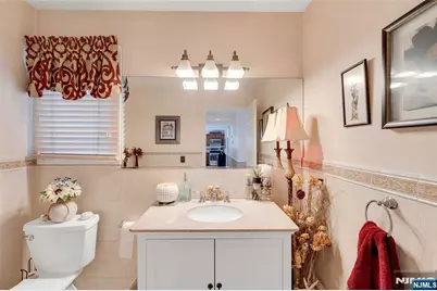 244 McElroy Avenue, Fort Lee, NJ 07024 - Photo 21