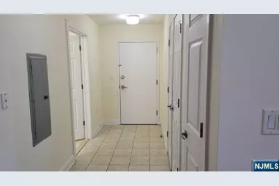 411 E Brinkerhoff Avenue 408 #408, Palisades Park, NJ 07650 - Photo 5