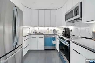 228 Johnson Ave 5, Hackensack, NJ 07601 - Photo 5