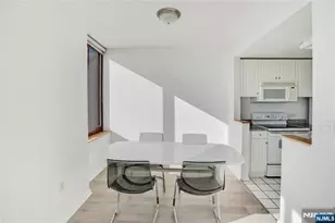 100 Old Palisade Road 2709, Fort Lee, NJ 07024 - Photo 5