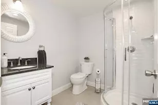 4 Masterson Ct 4, Waldwick, NJ 07463 - Photo 25