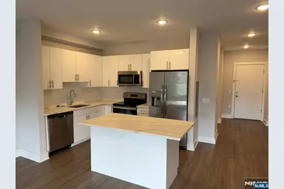 1685 Bergen Boulevard 701 #701, Fort Lee, NJ 07024 - Photo 1