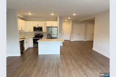 1685 Bergen Boulevard 701 #701, Fort Lee, NJ 07024 - Photo 3