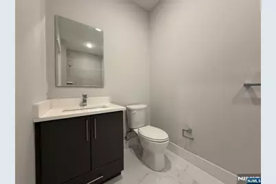 1685 Bergen Boulevard 701 #701, Fort Lee, NJ 07024 - Photo 7