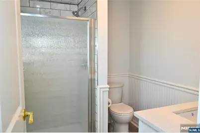 10 Garden Drive 2 #2, Elmwood Park, NJ 07407 - Photo 17
