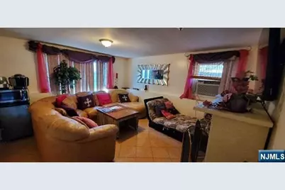 64 Fairview Avenue 1 #1, Teaneck Township, NJ 07666 - Photo 5