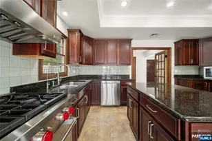 22 Kendrick St, Paramus, NJ 07652 - Photo 15