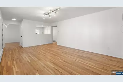 54 W Columbia Avenue, Palisades Park, NJ 07650 - Photo 11