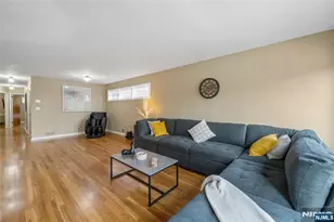 857 Avenue C, Bayonne, NJ 07002 - Photo 5