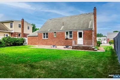 40 Westwood Drive, Fair Lawn, NJ 07410 - Photo 19