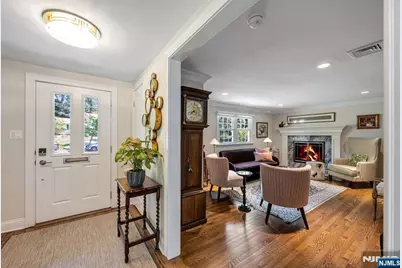369 Voorhis Avenue, Wyckoff Township, NJ 07481 - Photo 5