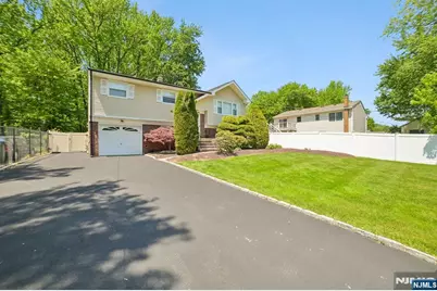 743 Wood Avenue, Edison, NJ 08820 - Photo 47