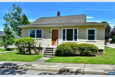 52 Central Avenue, Butler, NJ 07405 - Photo 3