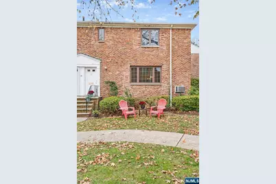31 Troy Drive B #B, Springfield, NJ 07081 - Photo 5