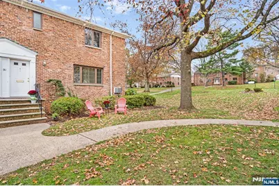 31 Troy Drive B #B, Springfield, NJ 07081 - Photo 3
