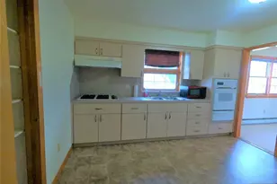 404 Jackson Ave, Hackensack, NJ 07601 - Photo 9