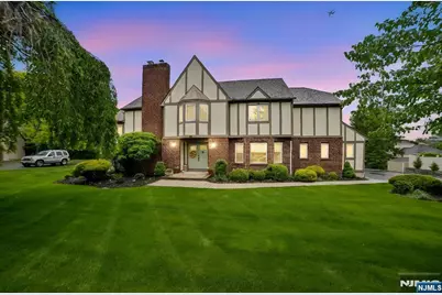 38 Howell Drive, Verona, NJ 07044 - Photo 3