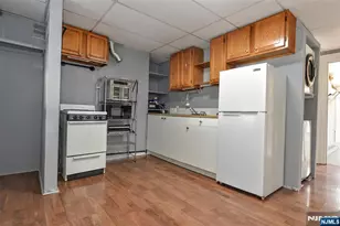 72 Newark Ave, Paterson, NJ 07503 - Photo 15