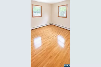 29 Woodland Road, Bloomfield, NJ 07003 - Photo 5