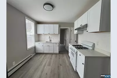 138 Carlton Avenue, East Rutherford, NJ 07073 - Photo 3