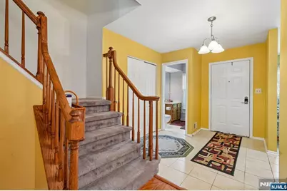 53 Woodledge Court, Rockaway Township, NJ 07866 - Photo 3