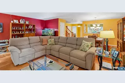 53 Woodledge Court, Rockaway Township, NJ 07866 - Photo 5