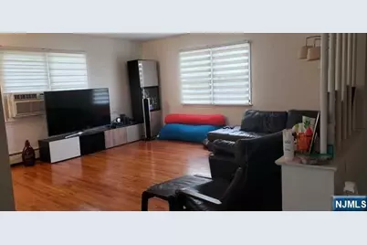 397 Mayer Court 2nd #2nd, Ridgefield, NJ 07657 - Photo 1