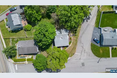 5 Oakwood Terrace, Bloomingdale, NJ 07403 - Photo 29